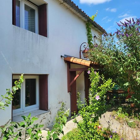 La Maison Rouge Paisible Maison De Pays Saujon Exterior photo